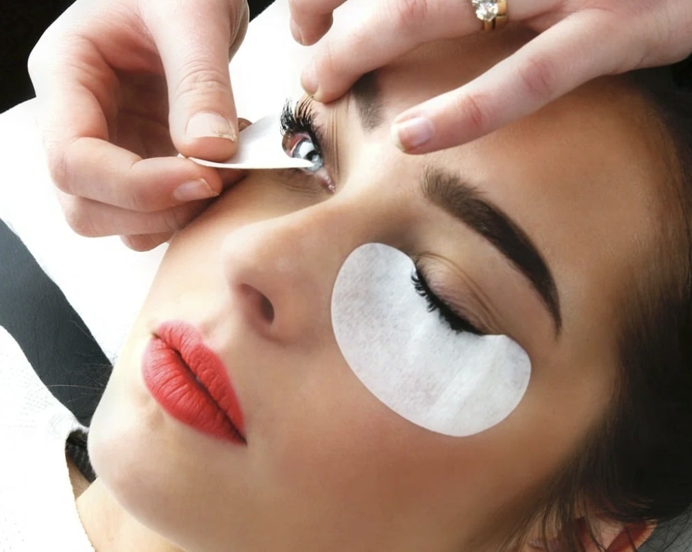 benefits-of-buying-custom-eyelash-tray-wholesale-for-your-business-4